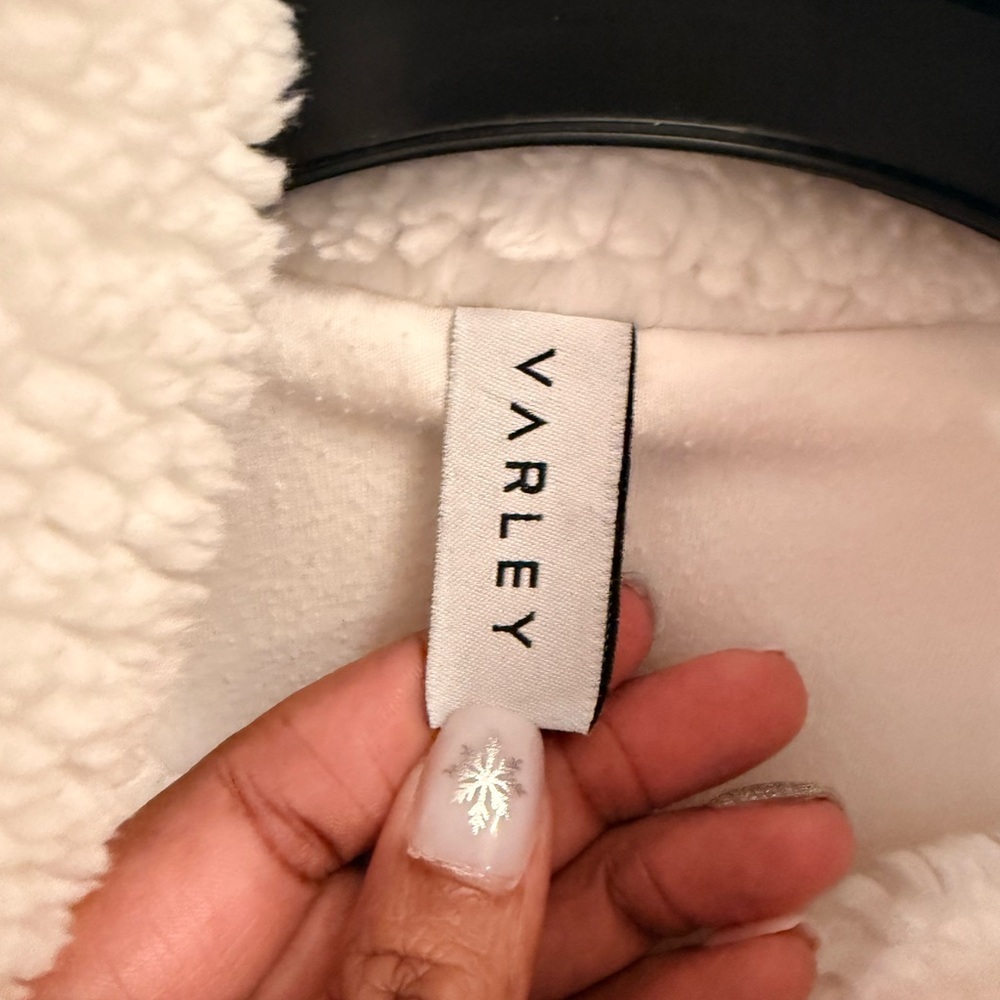 Varley white  Sherpa Jacket. Full zip. Size small - Picture 2 of 5